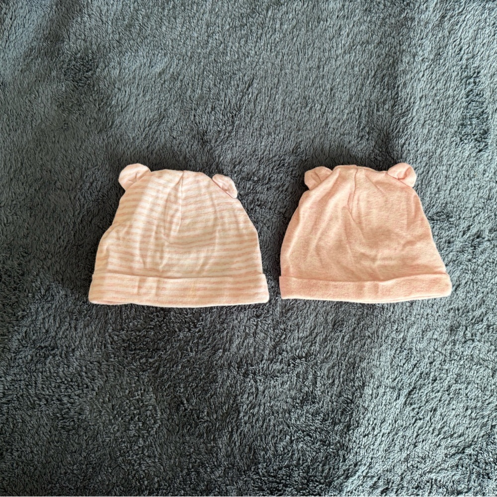 Bundle of two baby GAP hats baby size 6-12 month in light pink & white with ears